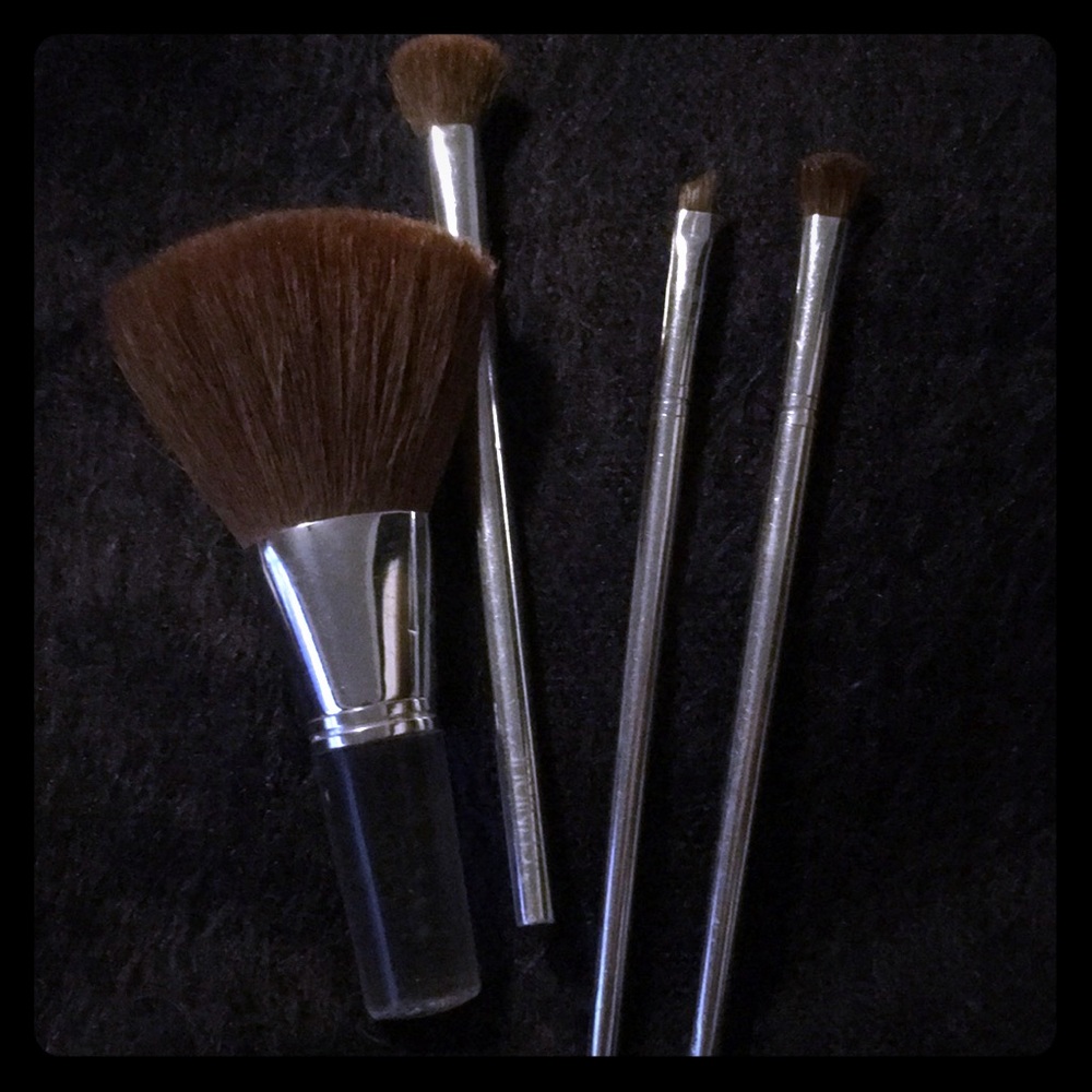 Clinique brushes